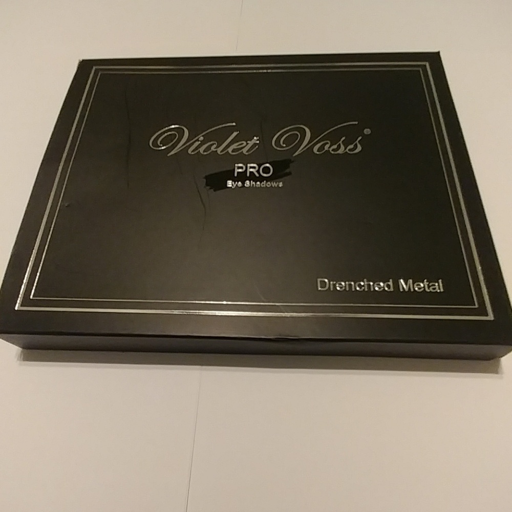 Violet Voss Pro Eyeshadow Palette Drenched Metals